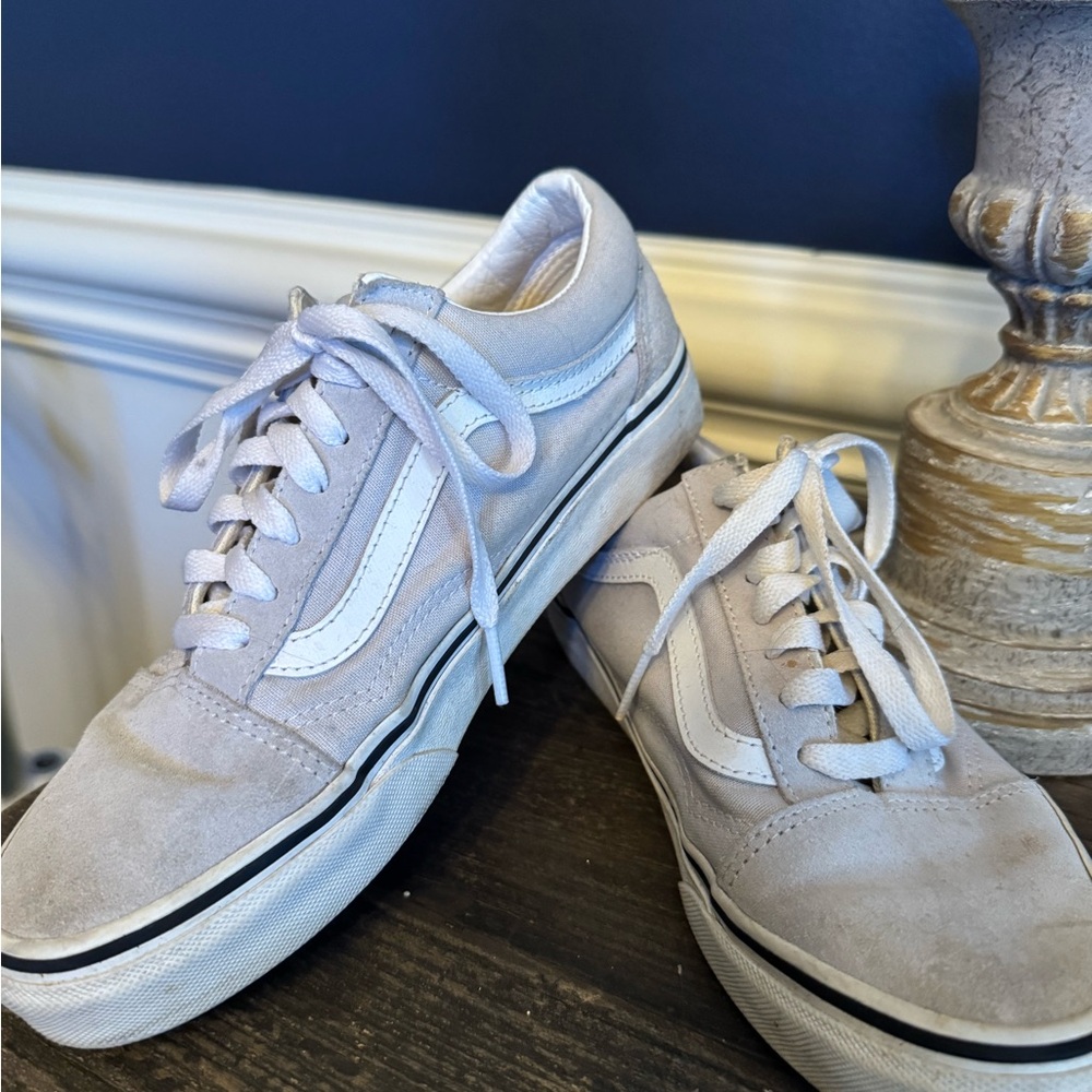 Vans Women’s Light Gray Sneakers
